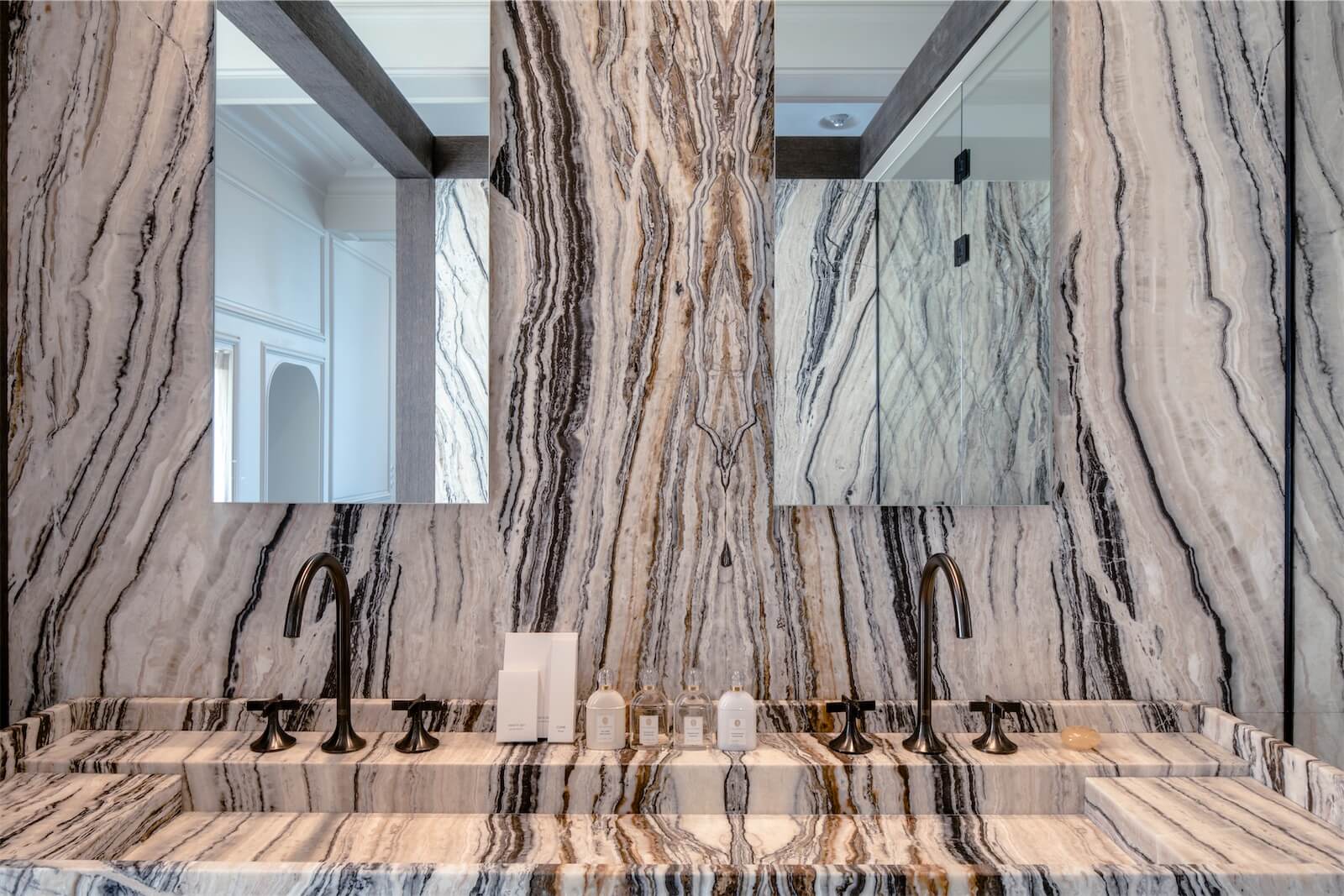 JEAN-MICHEL BYL_02.jpg